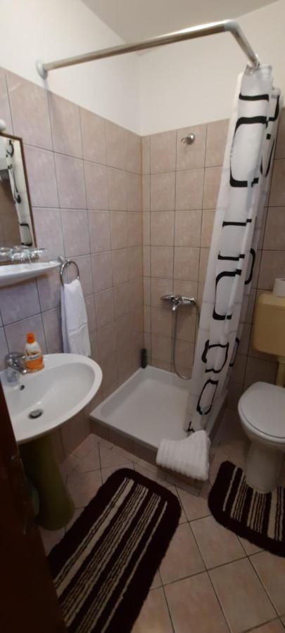 Apartments Zlosilo Орашац Екстериор снимка