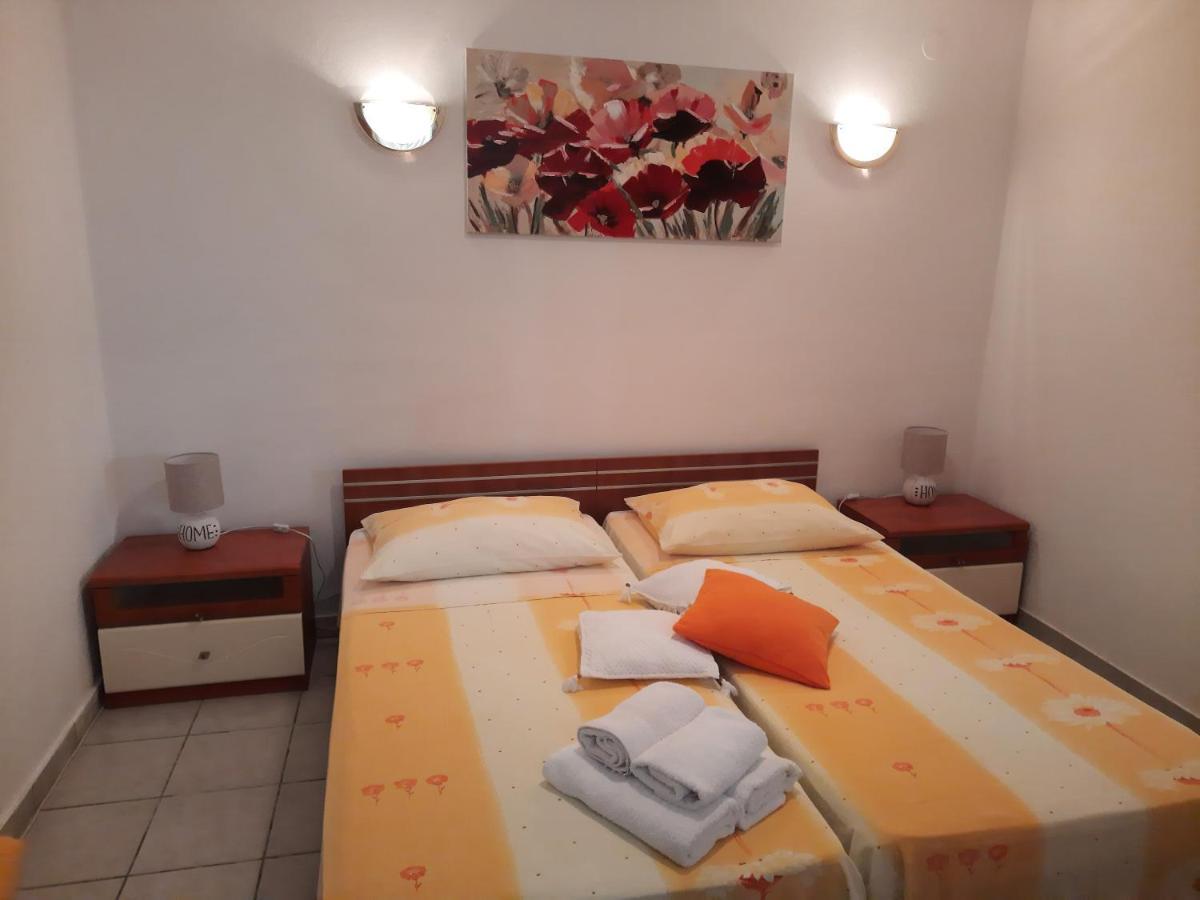 Apartments Zlosilo Орашац Екстериор снимка