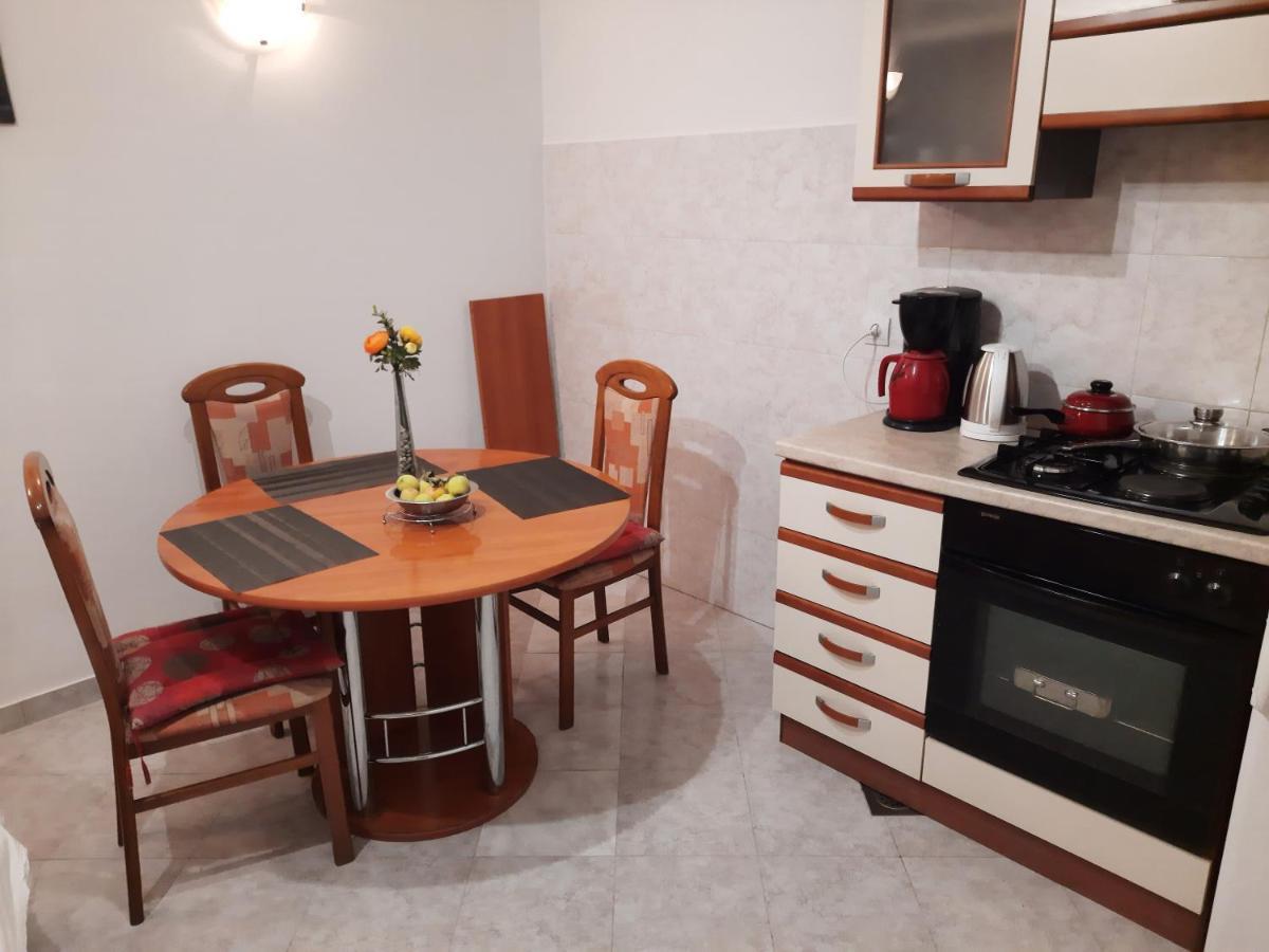 Apartments Zlosilo Орашац Екстериор снимка